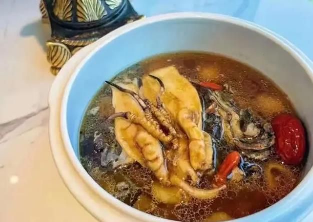 冬蟲夏草和哪些食材可以一起煲湯？